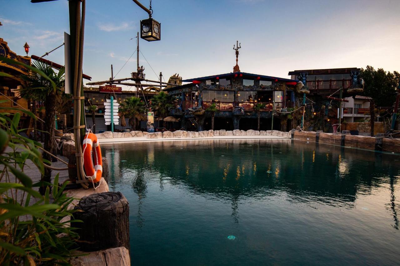 Hotel Pirates World Агд Экстерьер фото